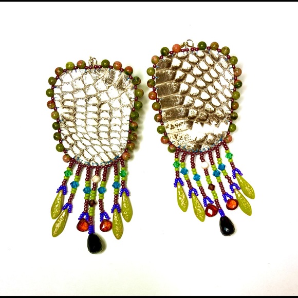 Beadwork Embroidery Carved Antler Button Earrings Fringe Dangle Drop Gemstones - Picture 3 of 4
